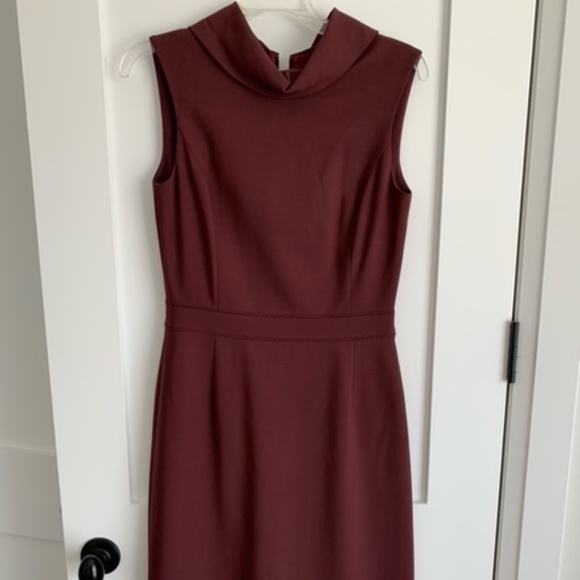 Knee length shoulder-less pink burgundy dress - Picture 1 of 3
